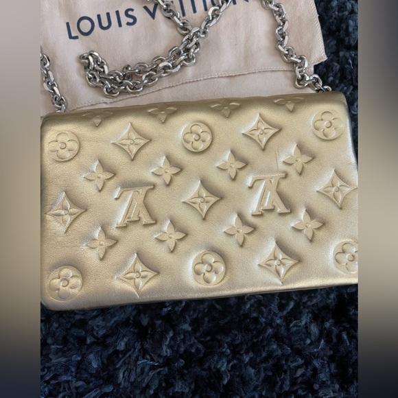 Louis Vuitton pochette coussin - Picture 2 of 11